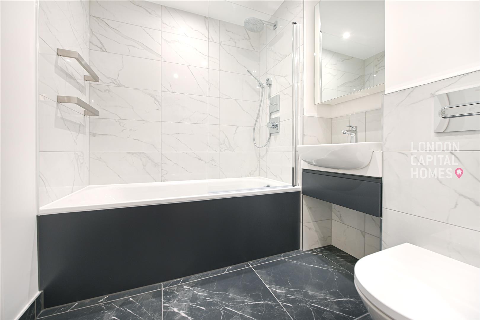 222 Marsh Wall, LONDON